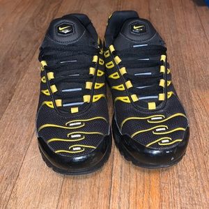 Nike air max plus youth size